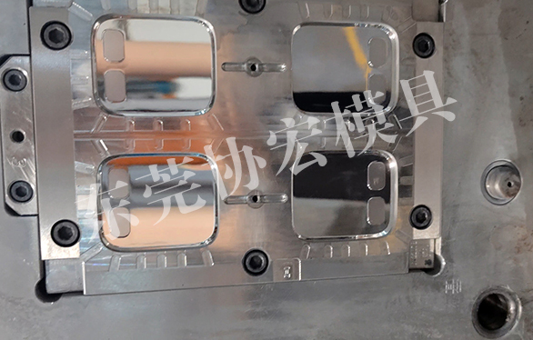 高光鏡面模具的制造有哪些技術難點？